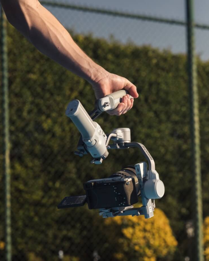 DJI Ronin RS 4 | Gimbal Estabilizador Profesional para Cámaras Mirrorless y Cine - Skymotion Colombia